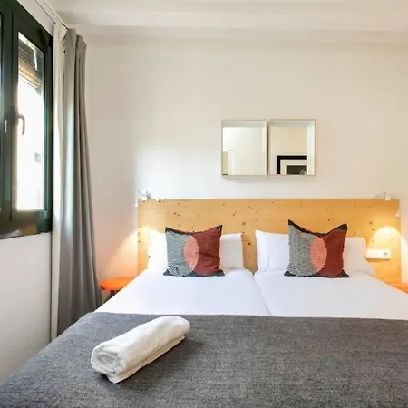 Topaz Apartments